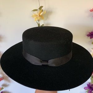 Black felt wide brim hat